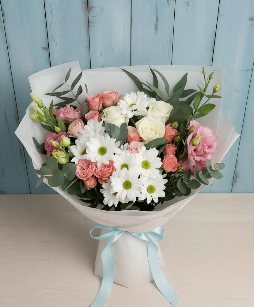 Букет цветов из: Розы, Лизиантусы и Хризантемы в Новой Ладоге
