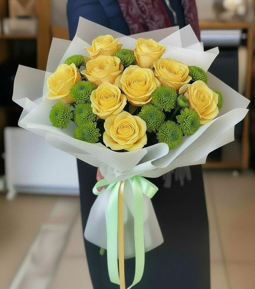 Букет цветов из: Хризантемы и Розы в Новой Ладоге