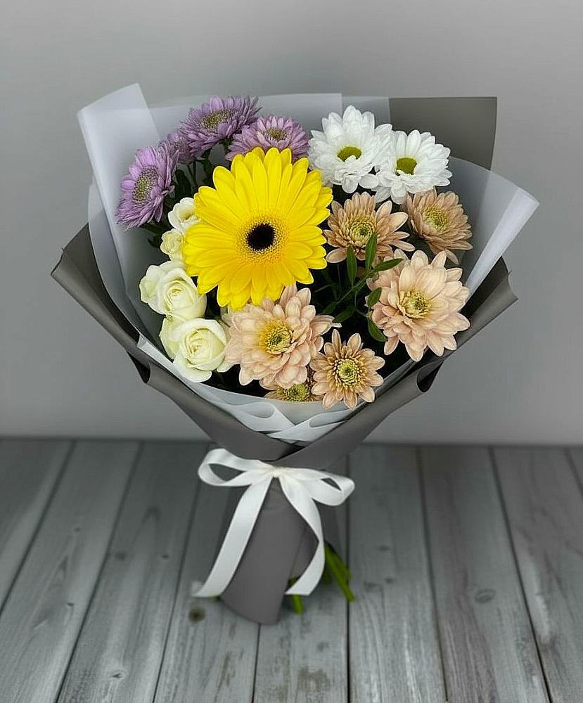Букет цветов из: Розы, Герберы и Хризантемы в Новой Ладоге