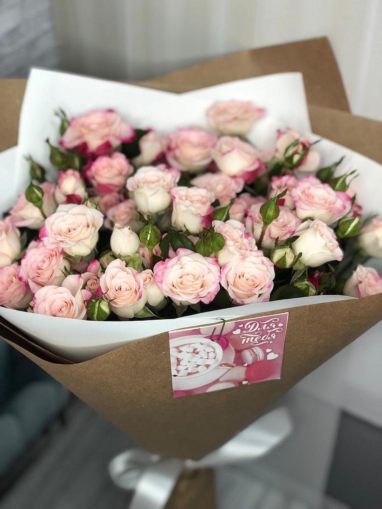 Букет цветов из: Розы в Новой Ладоге