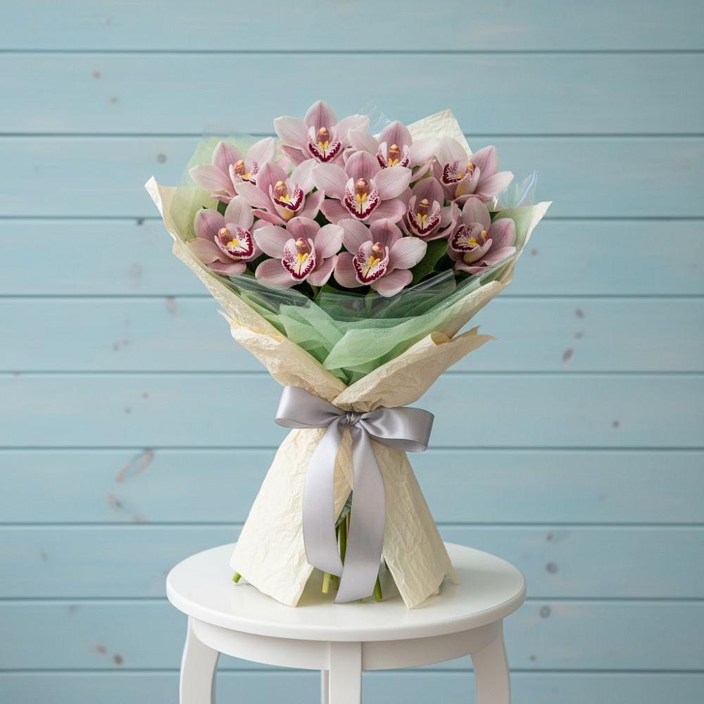 Букет цветов из: Орхидеи и Розы в Новой Ладоге