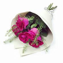 Букет цветов из:  Розы в Новой Ладоге