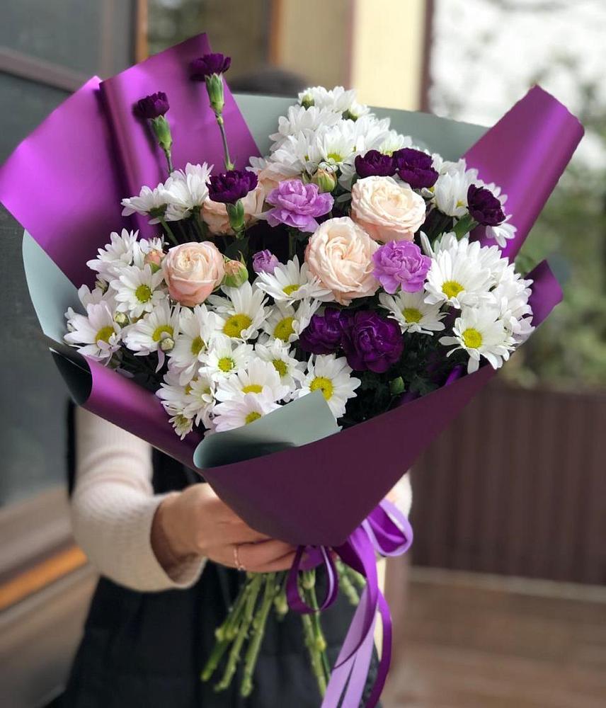 Букет цветов из: Хризантемы, Гвоздики и Розы в Новой Ладоге