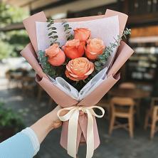 Букет цветов из:  Розы в Новой Ладоге