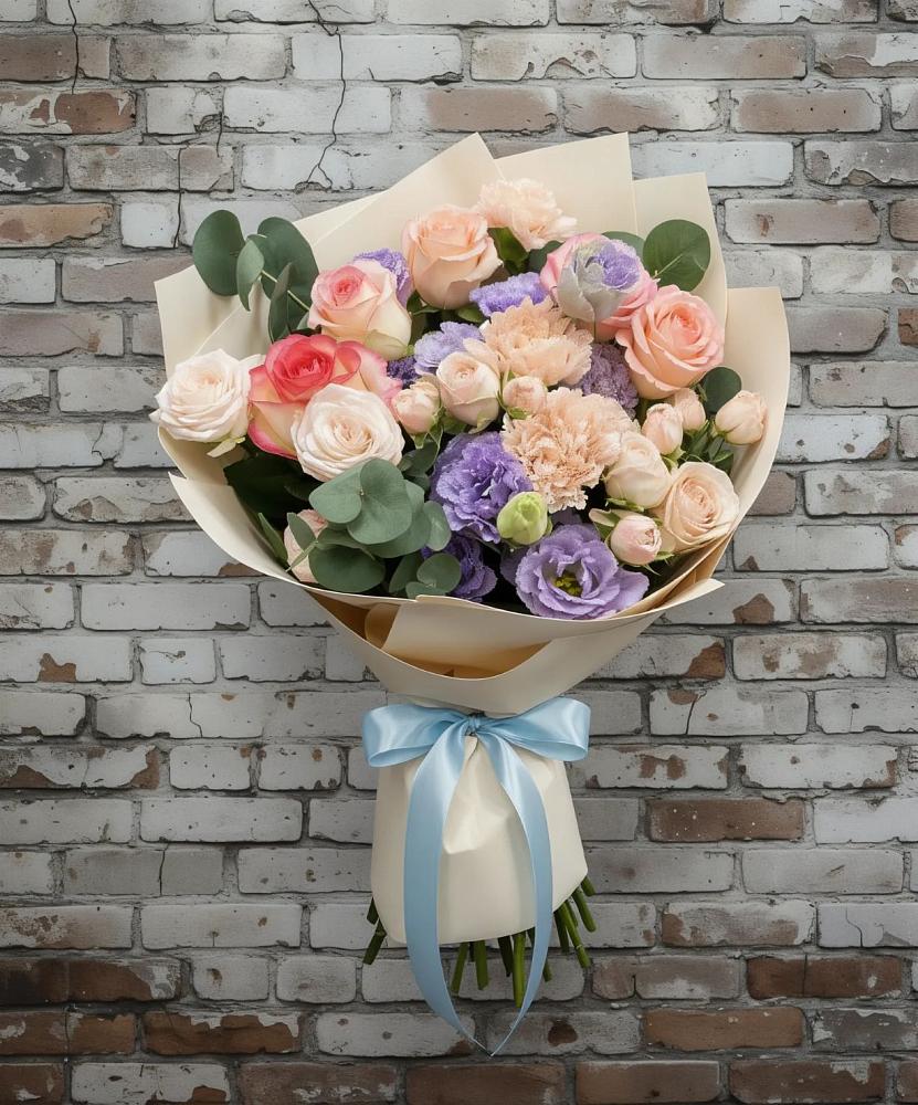 Букет цветов из: Розы, Лизиантусы и Гвоздики в Новой Ладоге