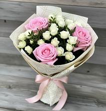 Букет цветов из:  Розы в Новой Ладоге