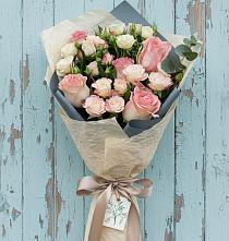 Букет цветов из:  Розы в Новой Ладоге