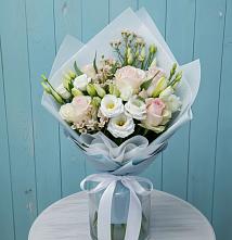 Букет цветов из:  Розы и Лизиантусы в Новой Ладоге