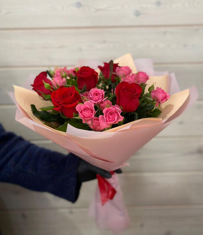 Букет цветов из: Розы в Новой Ладоге