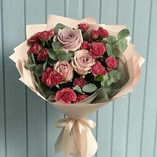 Букет цветов из:  Гвоздики и Розы в Новой Ладоге