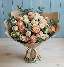 Букет цветов из:  Альстромерии и Розы в Новой Ладоге